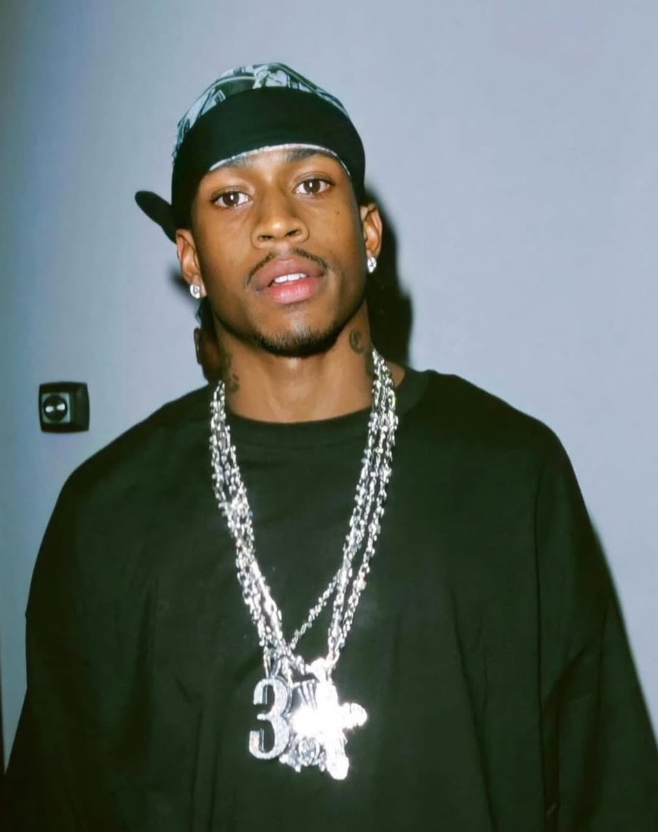 wavecheckers's tweet image. Is Allen Iverson the flyest athlete of all time? 😮‍💨🔥