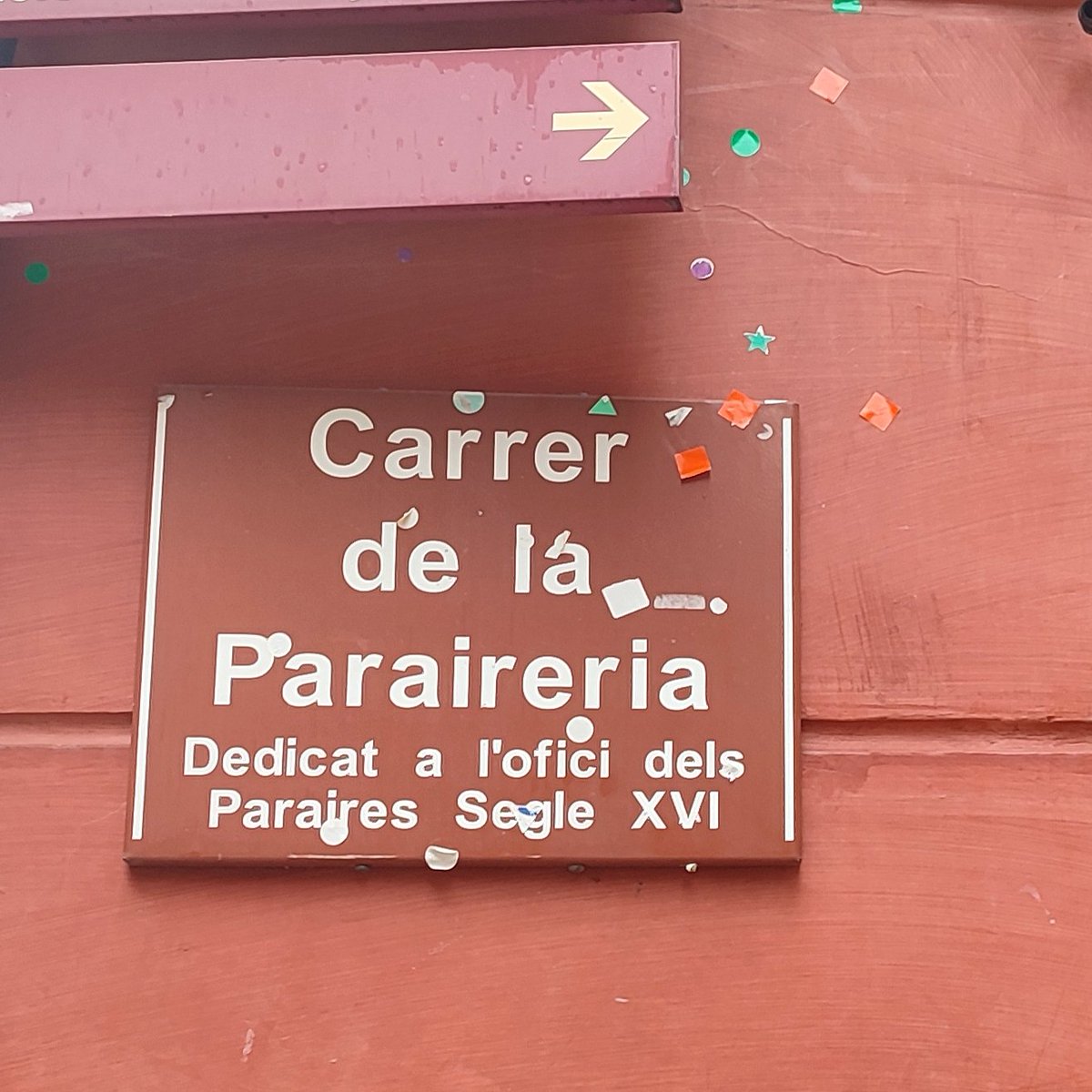 Carrer de la Paraireria (#Banyoles)
#oficisantics #menestrals