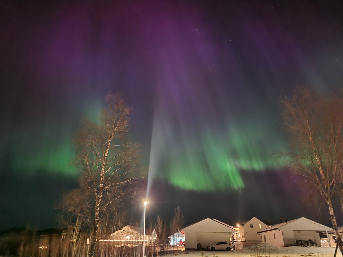 wideon's tweet image. Tried to get it on my Nokia 😆