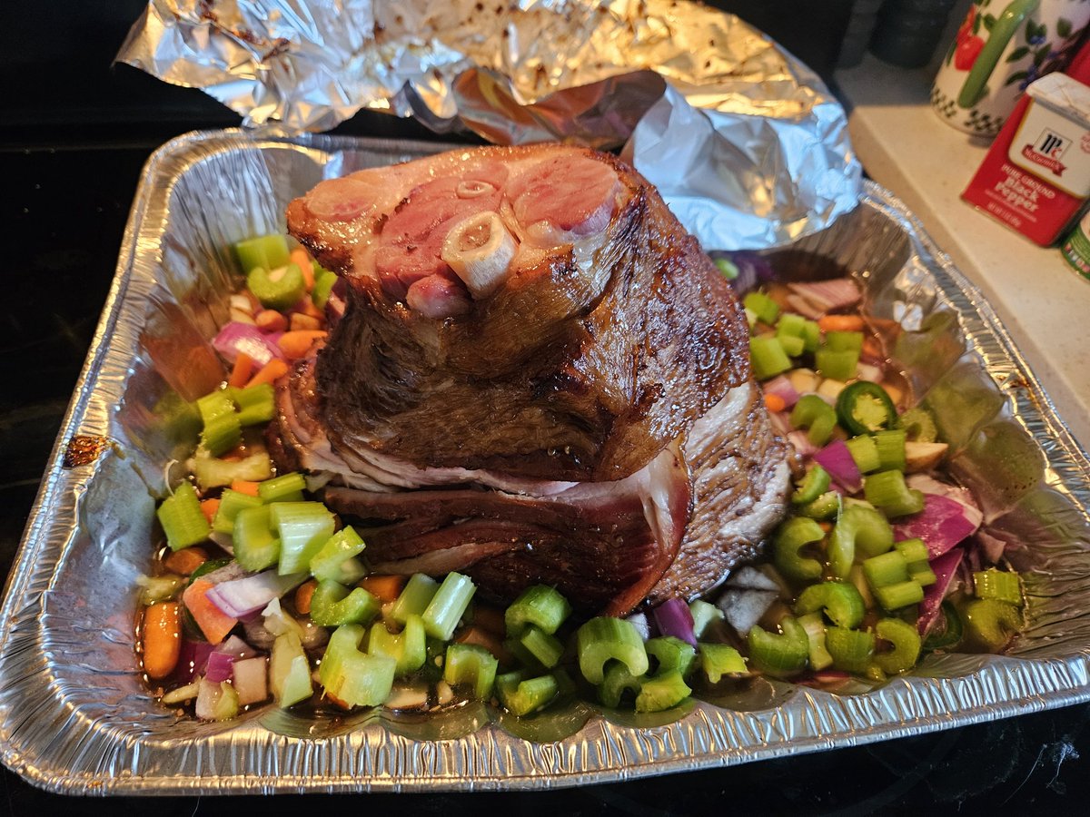 idahodent's tweet photo. I dont know why everything struggles with New Year's resolutions... mine was to make a ham, it's nor even the end of January &amp; mission accomplished! https://t.co/XSH9qqRdfO