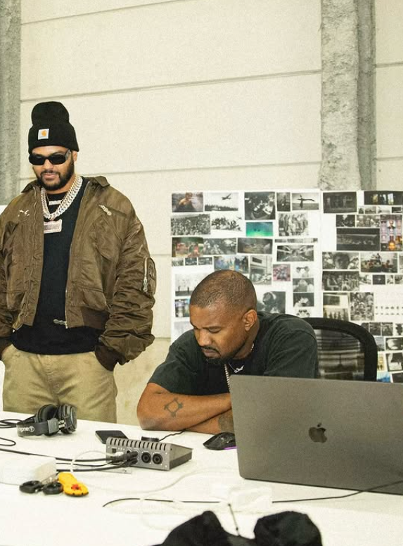 yeezytalia's tweet photo. ๐ฌ๐ง It's already been a year since Justin's interview
๐ฎ๐น ร giร passato un anno dall'intervista di Justin
BULLY IS COMING SOON
#Interview #KanyeWest #Ye #Justinlaboy #Bully #YZY https://t.co/9sHvBwcVmC