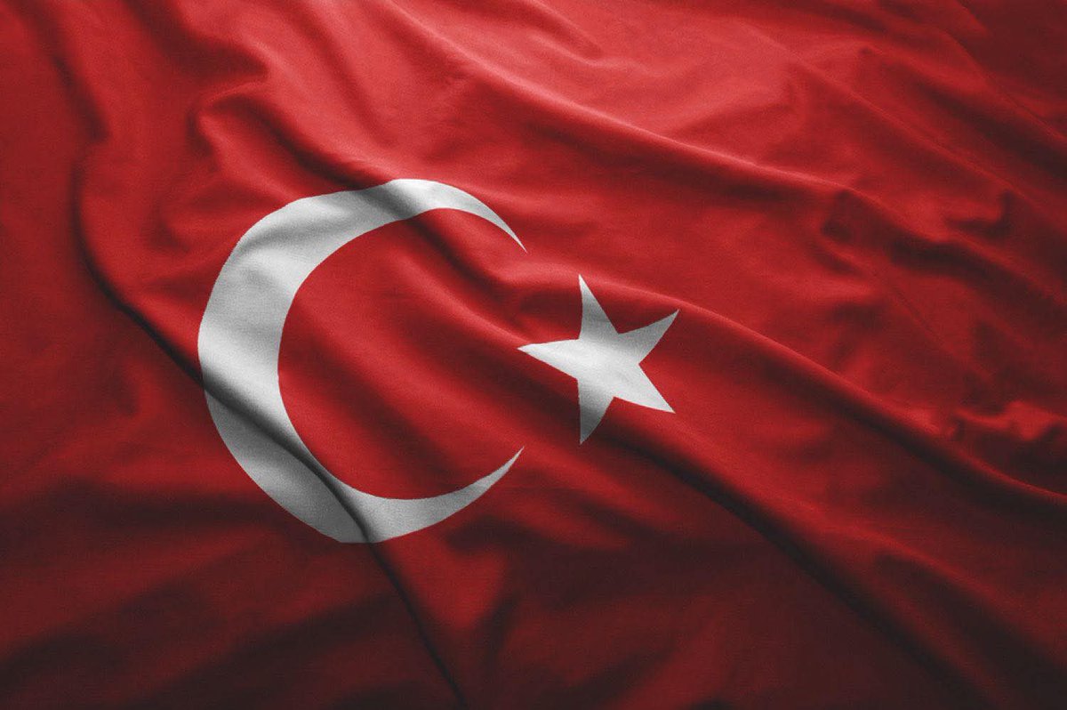 9halilarslan's tweet photo. Dalgalan sen de şafaklar gibi ey şanlı hilal! https://t.co/q1z97wEJuS