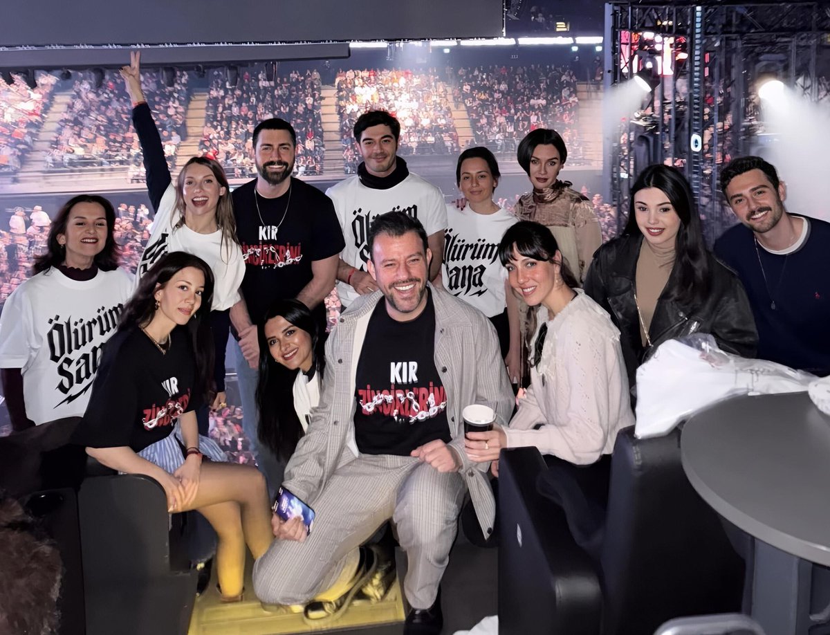 Tutti al concerto di Tarkan 
#BurakDeniz