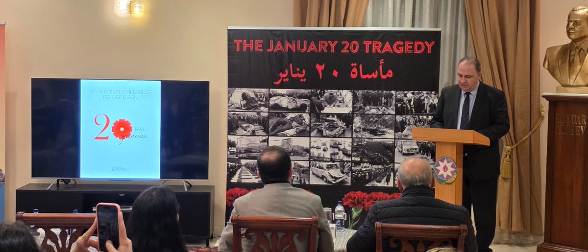 AzEmbKuwait's tweet image. We held the commemoration ceremony dedicated to the tragedy of 20 January in the Embassy  and paid deep respect and tribute to all our martyrs.