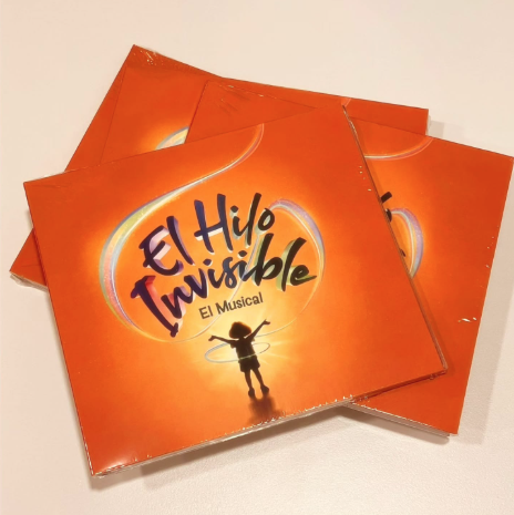 TEATROMADRID's tweet photo. EL HILO MUSICAL celebra su éxito en los METjores 2025 con la edición en formato CD de su  banda sonora.
Fines de semana de enero, sábados a las 13:00 horas domingos a las 12:00 horas
https://t.co/g94Vg0mCwi https://t.co/2ruYqFNDMz