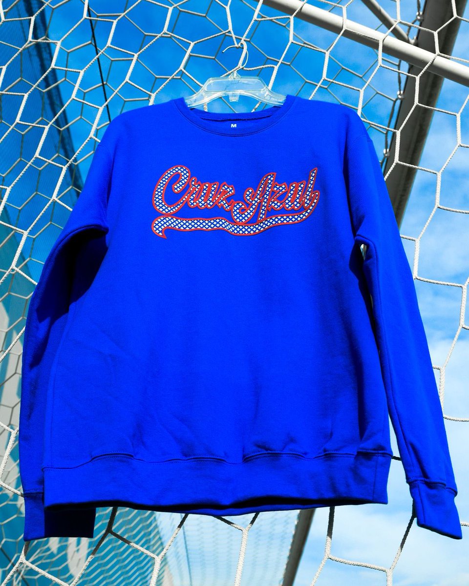 CruzAzul's tweet image. Abrígate con nuestras sudaderas de Cruz Azul y lleva los colores a donde vayas. 

Ideales para este frío y para apoyar a La Máquina en todo momento💙🚂

Disponibles en la Tienda Oficial de La Noria. 📍