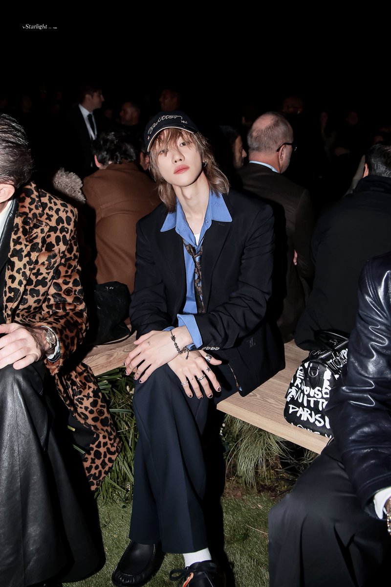 StarlightThe8's tweet photo. 260120 

THE8 Star Crossing PFW Night
#THE8_Dazzles_LVMenFW26
#XUMINGHAOxLouisVuitton
#Minghao @LouisVuitton https://t.co/XJFtDiGDbz