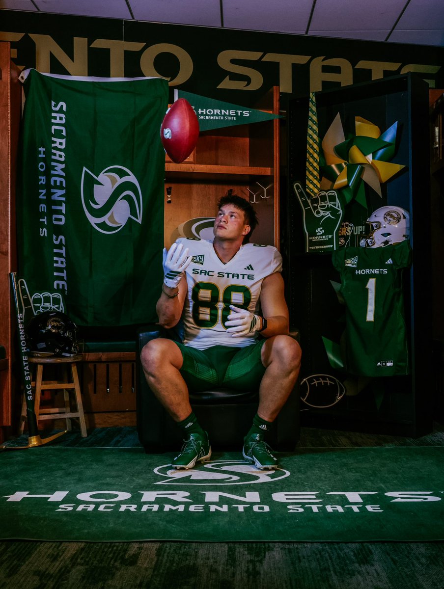 Cedric Anton - 255lbs - 6’3 TE 🇩🇪 tweet media