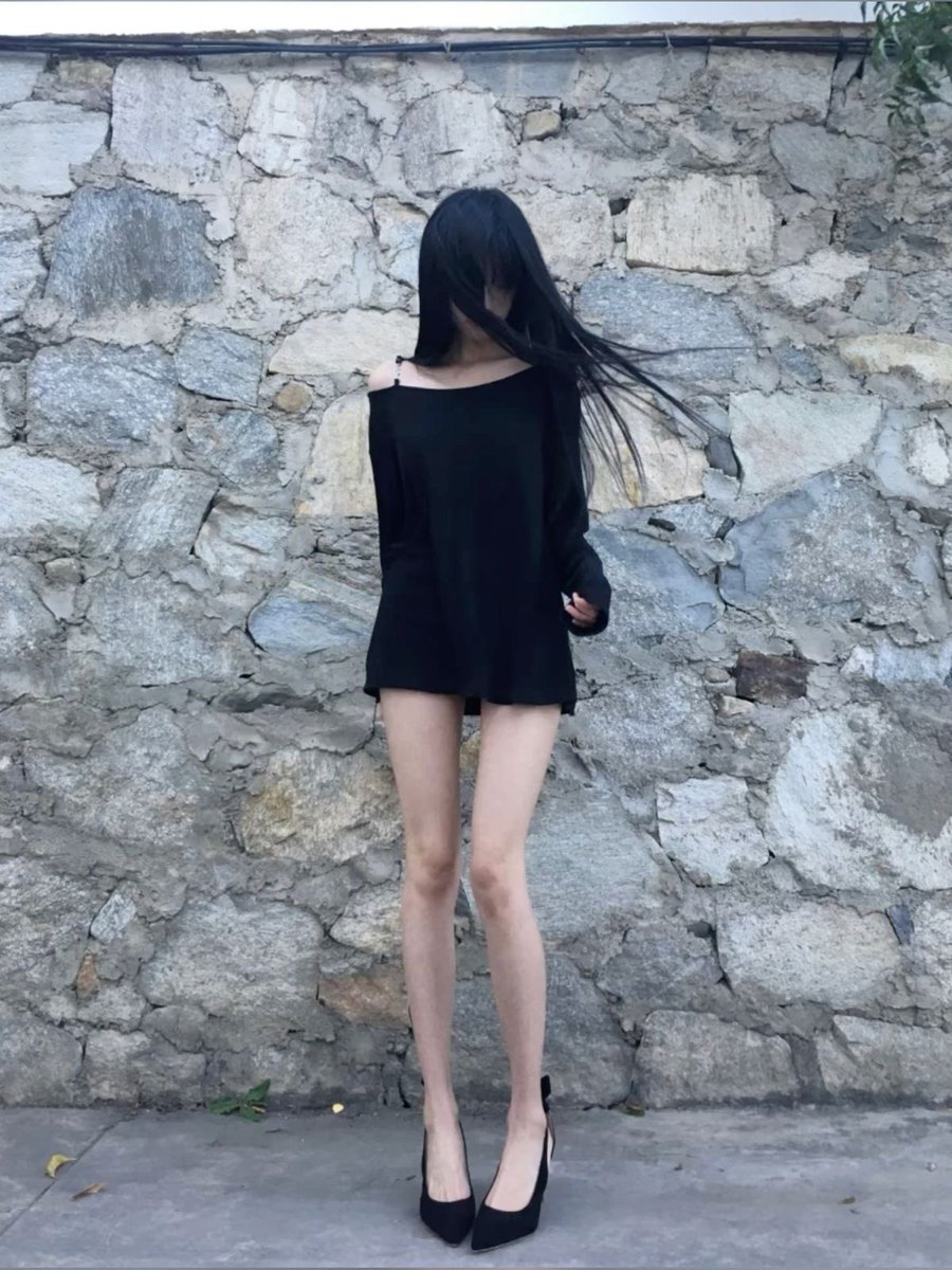 ruscvre's tweet image. wish i was tall and skinny