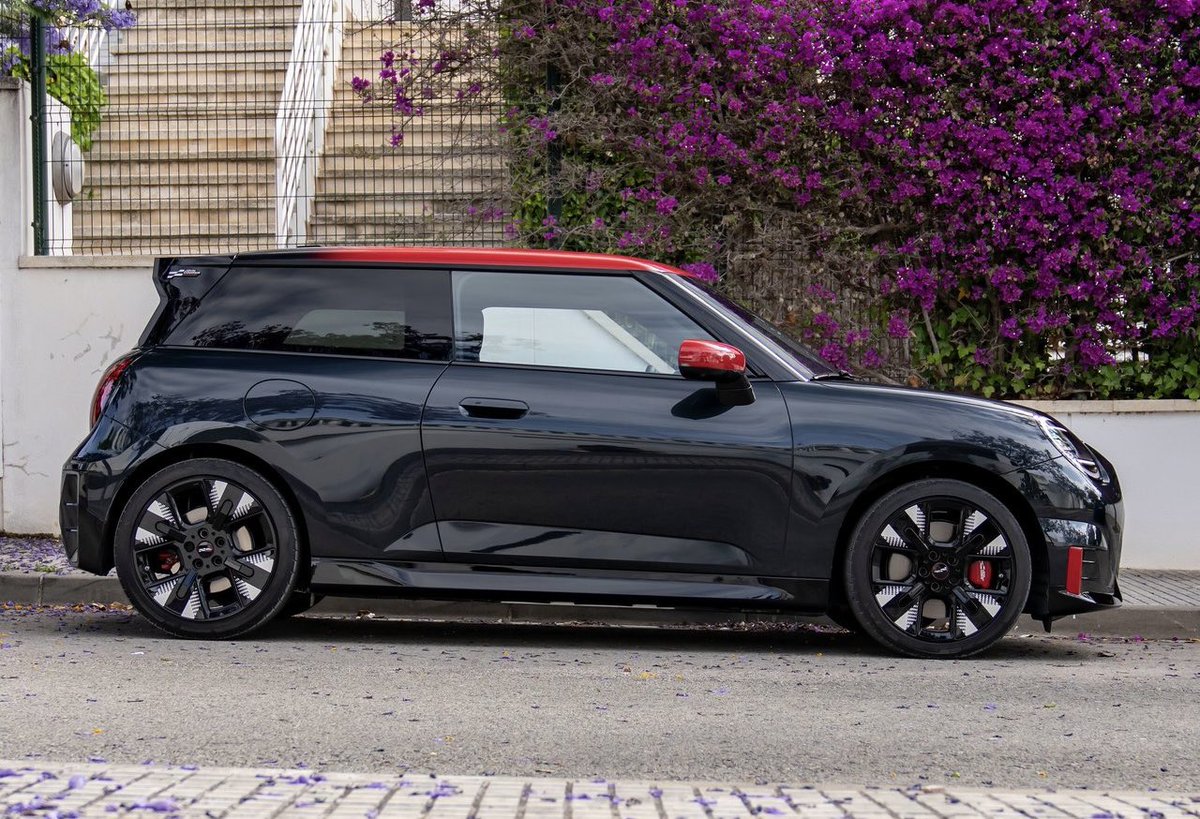 newotomobil's tweet photo. New Mini John Cooper Works Electric...
#minijohncooperworks
#minijohncooperworkselectric
#mini2026 #newmini
#minicooper @newotomobil https://t.co/RqLrMBGxqi