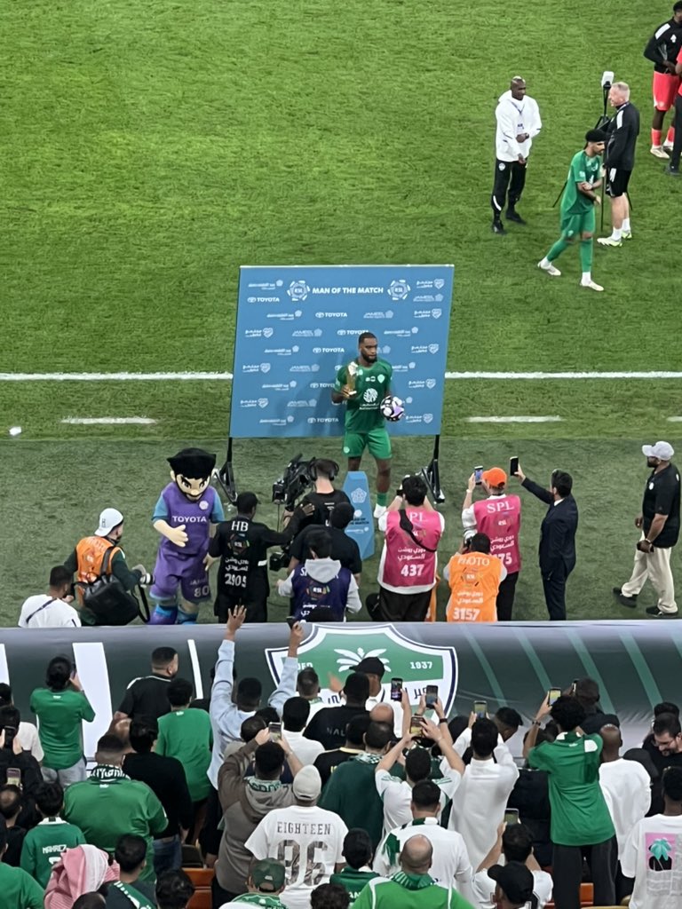 Fnan96's tweet image. ألف مبروك الفوز والثلاث نقاط 
اتانغانا افضل صفقة مواليد في تاريخ الدوري السعودي وغالبا بيكون هو اسطوره النادي ويجلس معنا ١٠ سنوات 
توني اهنيء كل مغرد راهن عليه ودافع عنه فعلا مهاجم يستحق انك تراهن عليه

هيا بنا إلى الدوري العاشر 
💚