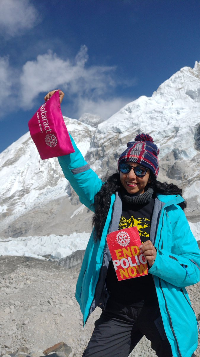 Rotary's tweet image. Andrea Colotla of the Rotaract Mexico City Club trekked to Everest Base Camp to raise awareness and funds for polio eradication.
📆 14 days
 🥾 8-10 hrs/day
 ⛰️ 5,364 m above sea level
Sometimes leadership is simply putting one foot in front of the other 👣 #EndPolio