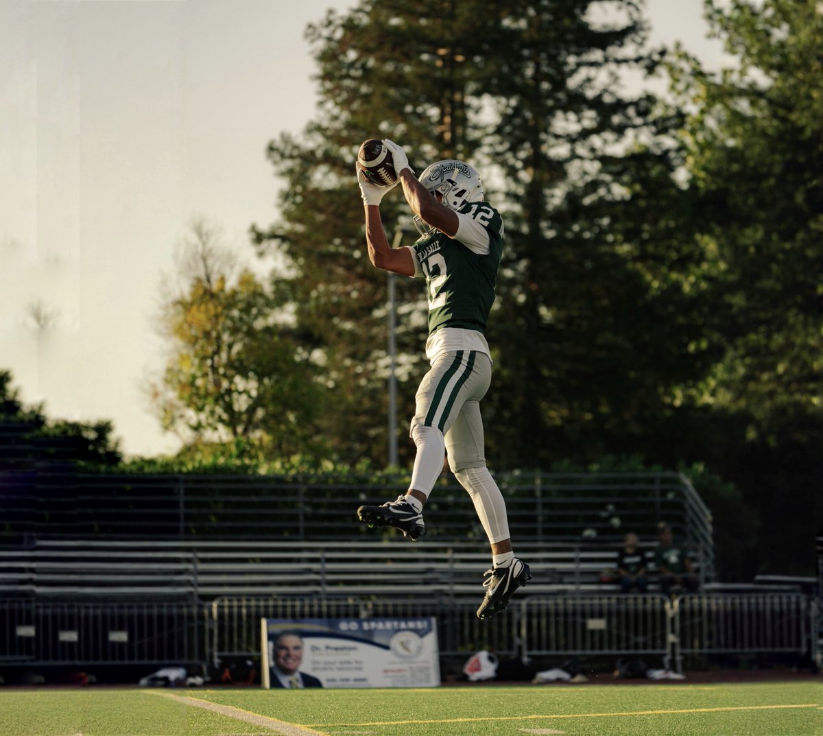 Dylan Scott tweet media