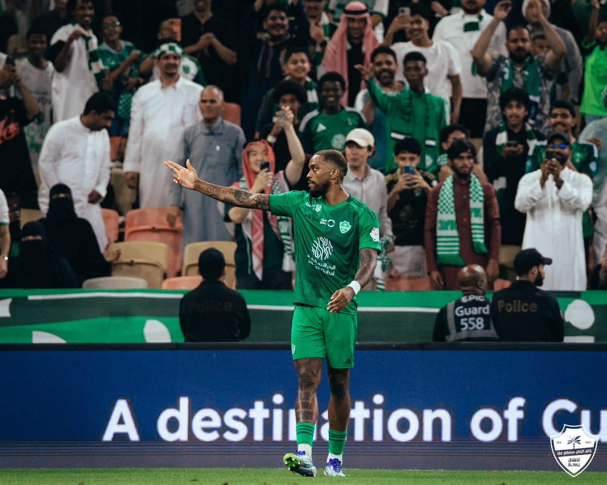 ALAHLI_FCEN's tweet image. Three goals. One name: Ivan Toney 😍

#AlAhli #RoshnSaudiLeague