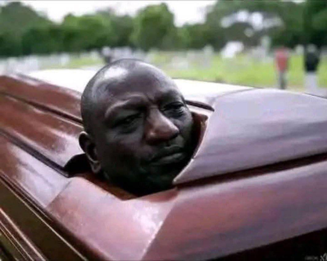 force9565's tweet image. Fela Kuti trying to sneak back to earth after hearing rumors of wizkid dragging seun kuti