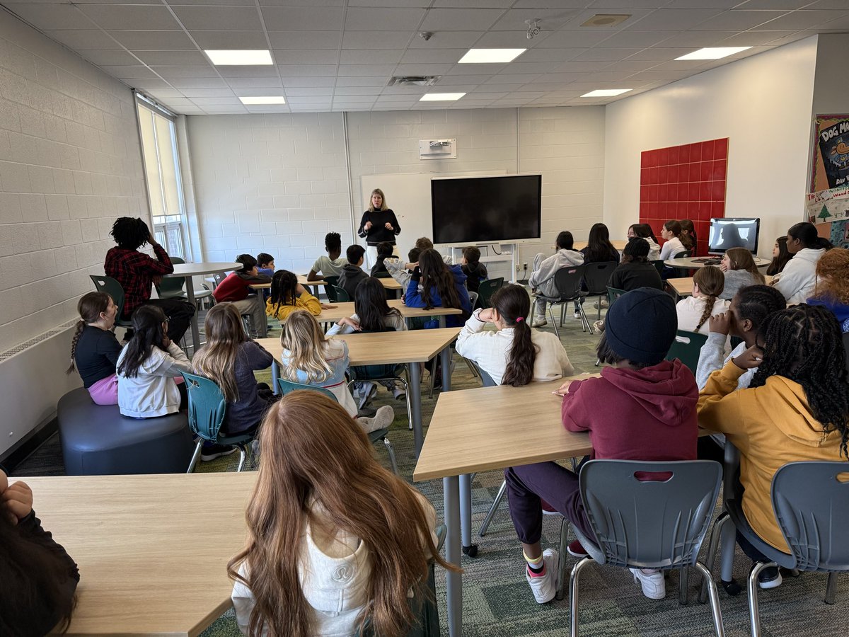 CorpusOCSB's tweet photo. And so it begins!! An exciting buzz in the air today with the first grade 6 meeting with @ImmaculataOCSB teachers to hear all about the great MAC life. From cafeteria food options to extra-curricular activities, there were lots of questions! So exciting! #ocsb #WhyMac https://t.co/sew5QjGLTW