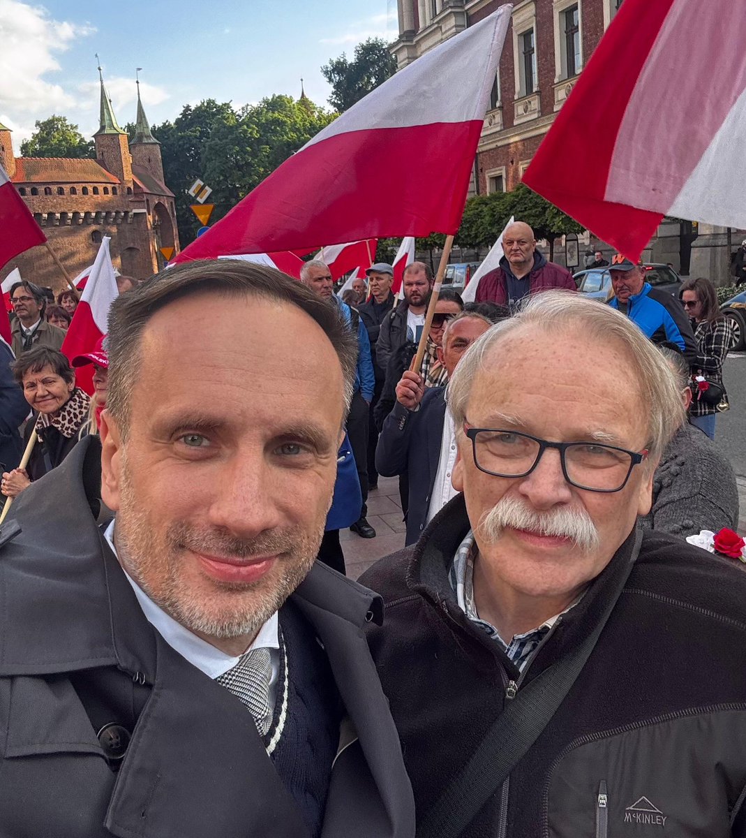 🚨Nie darujemy Wam! Bohatera polskiej wolności <a href="/AdamBorowski55/">Adam</a> skazaliście na 6 miesięcy więzienia. Państwo Tuska próbuje zastraszyć wszystkich, którzy mówią prawdę! Murem za Borowskim!🇵🇱