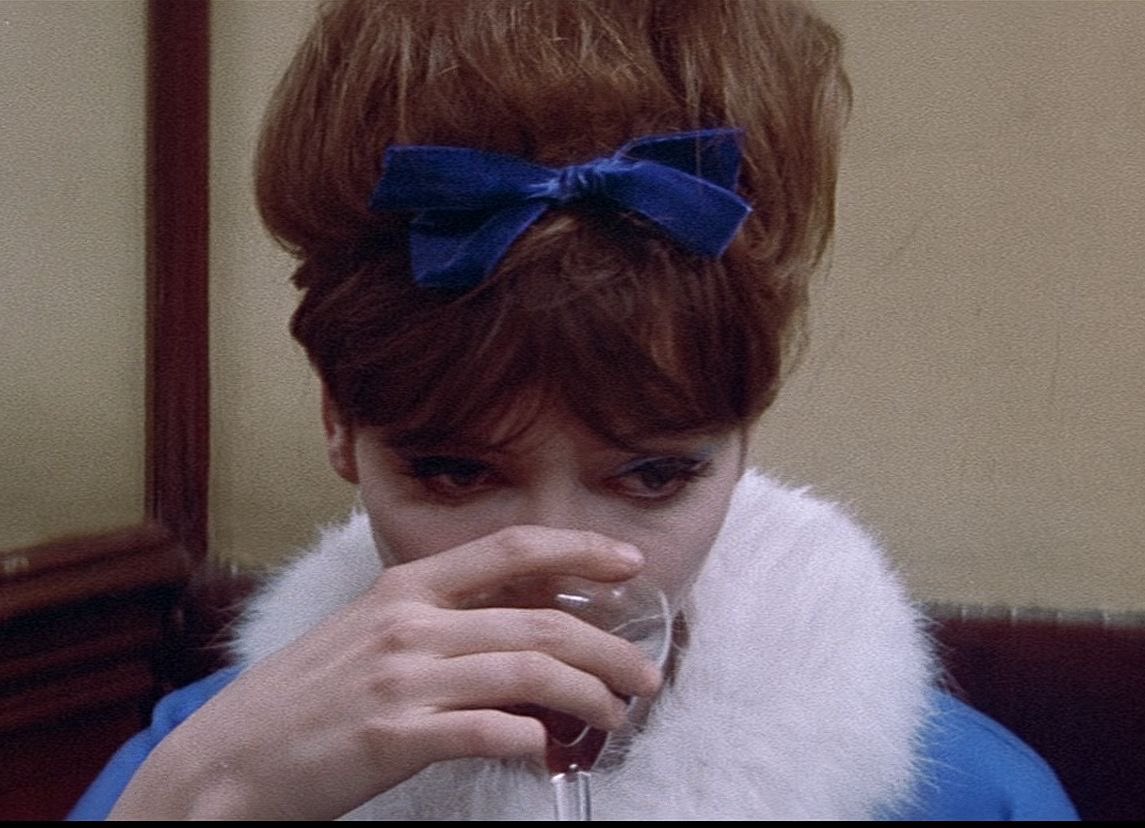 anna karina in une femme est une femme (1961)