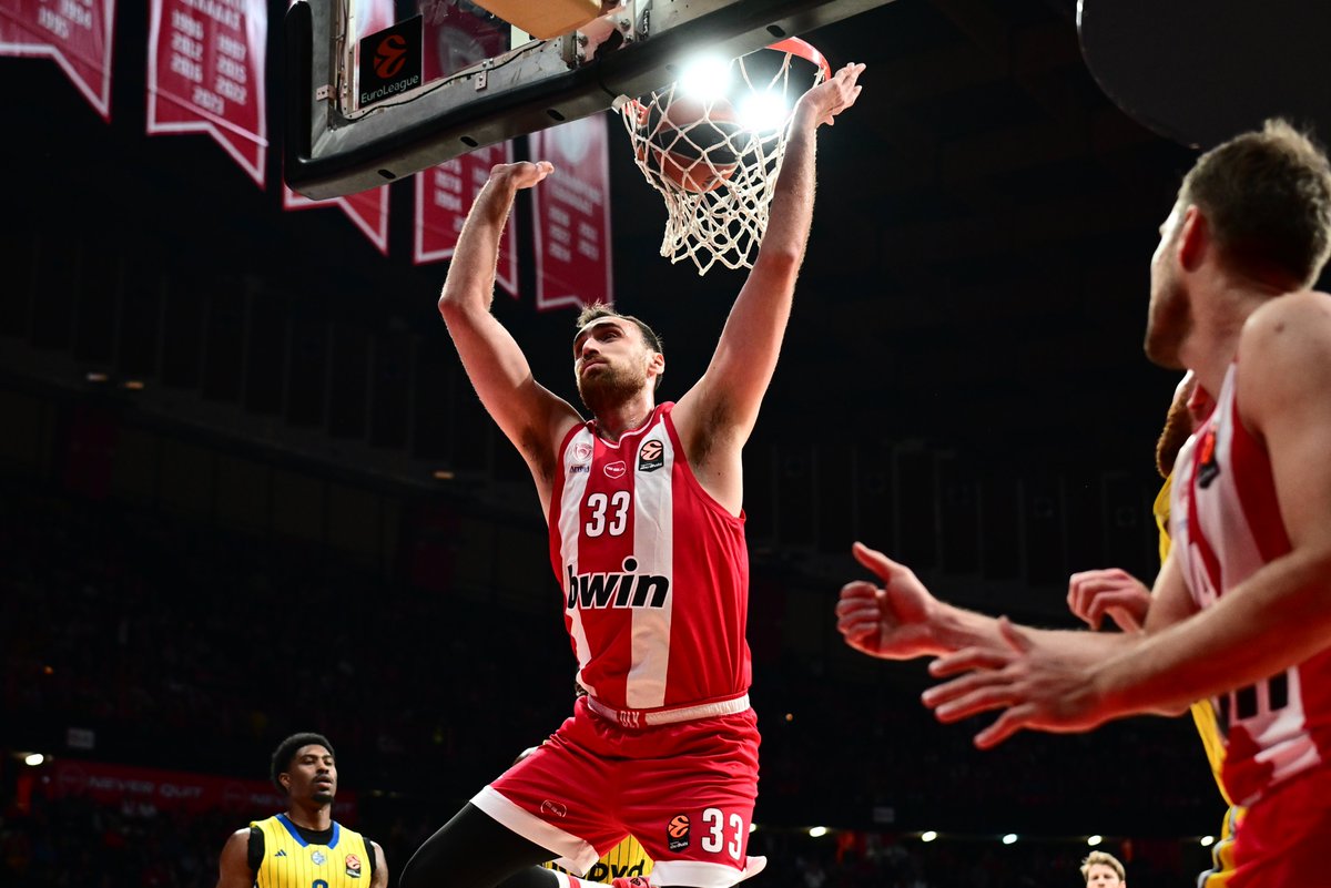 Olympiacos_BC's tweet photo. 📸 Olympiacos claimed the win against Maccabi Tel Aviv.
💪🏽 We keep pushing for 2/2 in the EuroLeague double week.
More pics ➡️ https://t.co/1fbIKq2U6E
#OlympiacosBC #EveryGameMatters #WeAreOlympiacos #TogetherWeFight #OLYMTA https://t.co/BCKIEsDkwi