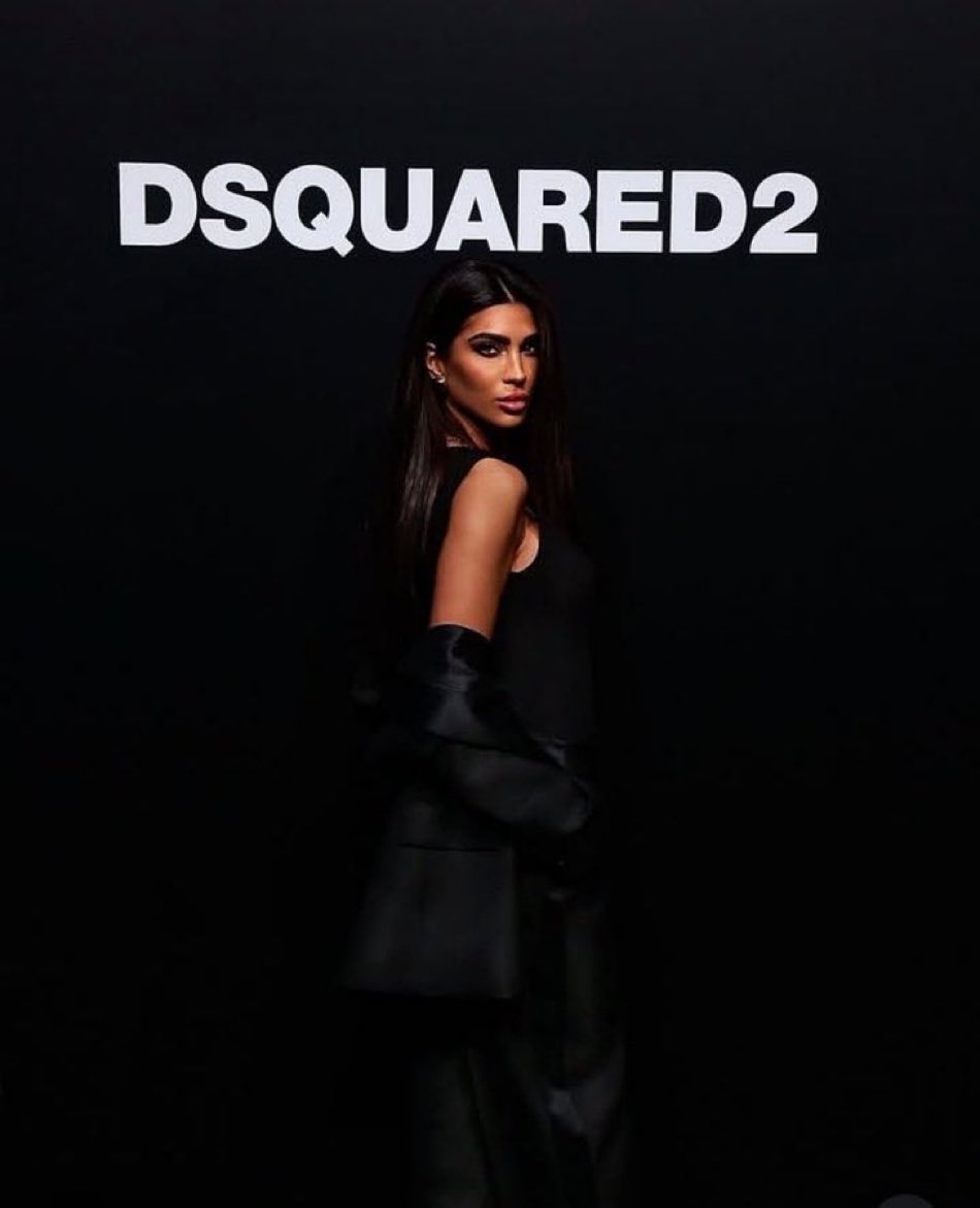 Madonna beata ho tirato un urlo quando ho visto questo foro MA STIAMO SCHERZANDO OOOOOO #rashmer