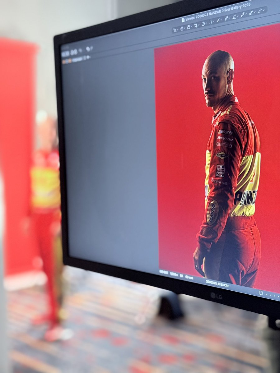 Joey Logano tweet media