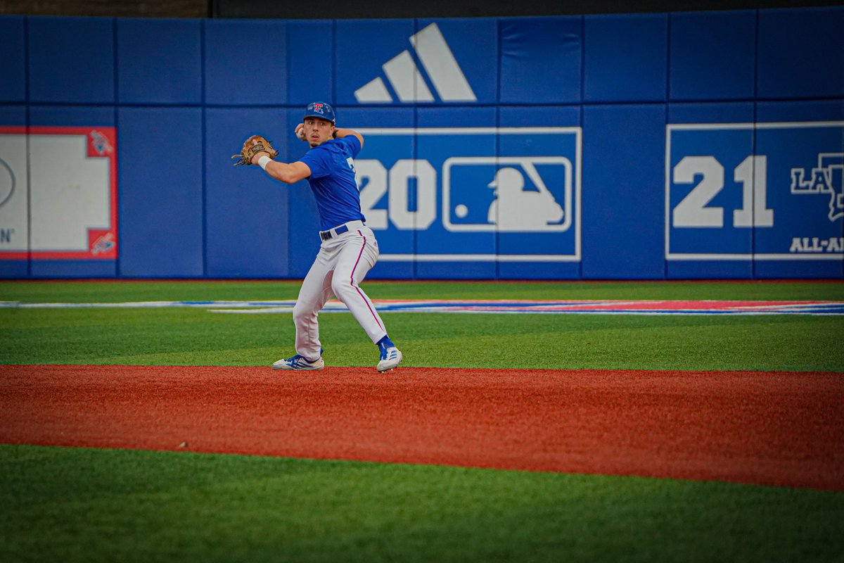 Diamond Dogs tweet media