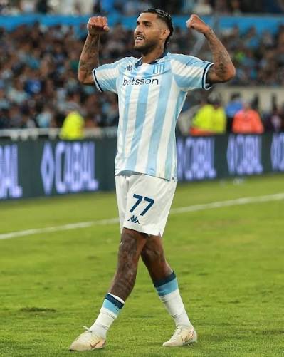 pomelo_10's tweet photo. Atención #Racing, “Rocky” Balboa es seguido detenidamente desde Rusia y el delantero podría emigrar al fútbol de ese país, de esta manera se abriría la posibilidad de ir a buscar el 9 que tanto se necesita y que sería alternativa de Maravilla Martínez. https://t.co/K1xqAC0u8A