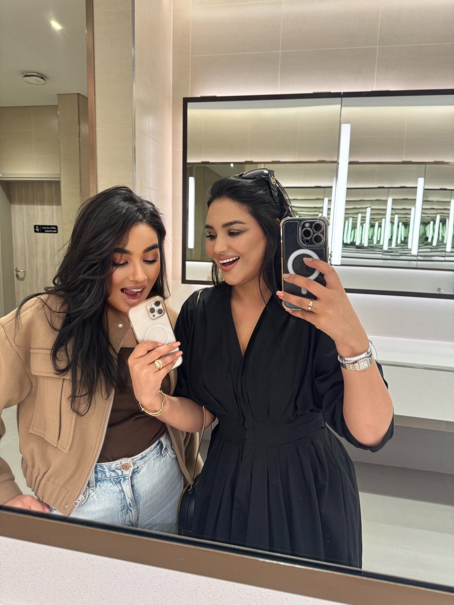 JournalistBasma's tweet photo. الأسود يليق بي ❤️❤️ https://t.co/DxJo2iKgEM
