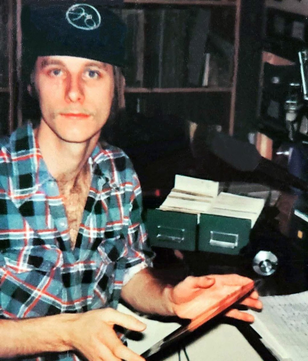 terrymeiners's tweet photo. Happy #NationalDJDay
After a high school internship at WAKY, I landed my first paying job at @WKQQLexington while I was a @universityofky student. 50 years later...still a blast! 🎧🎙️🎶
50 Years of Terry Meiners radio bits 😎 LISTEN: https://t.co/y6jTAj6keS
#radio #digital https://t.co/ESh7a1Fxvj