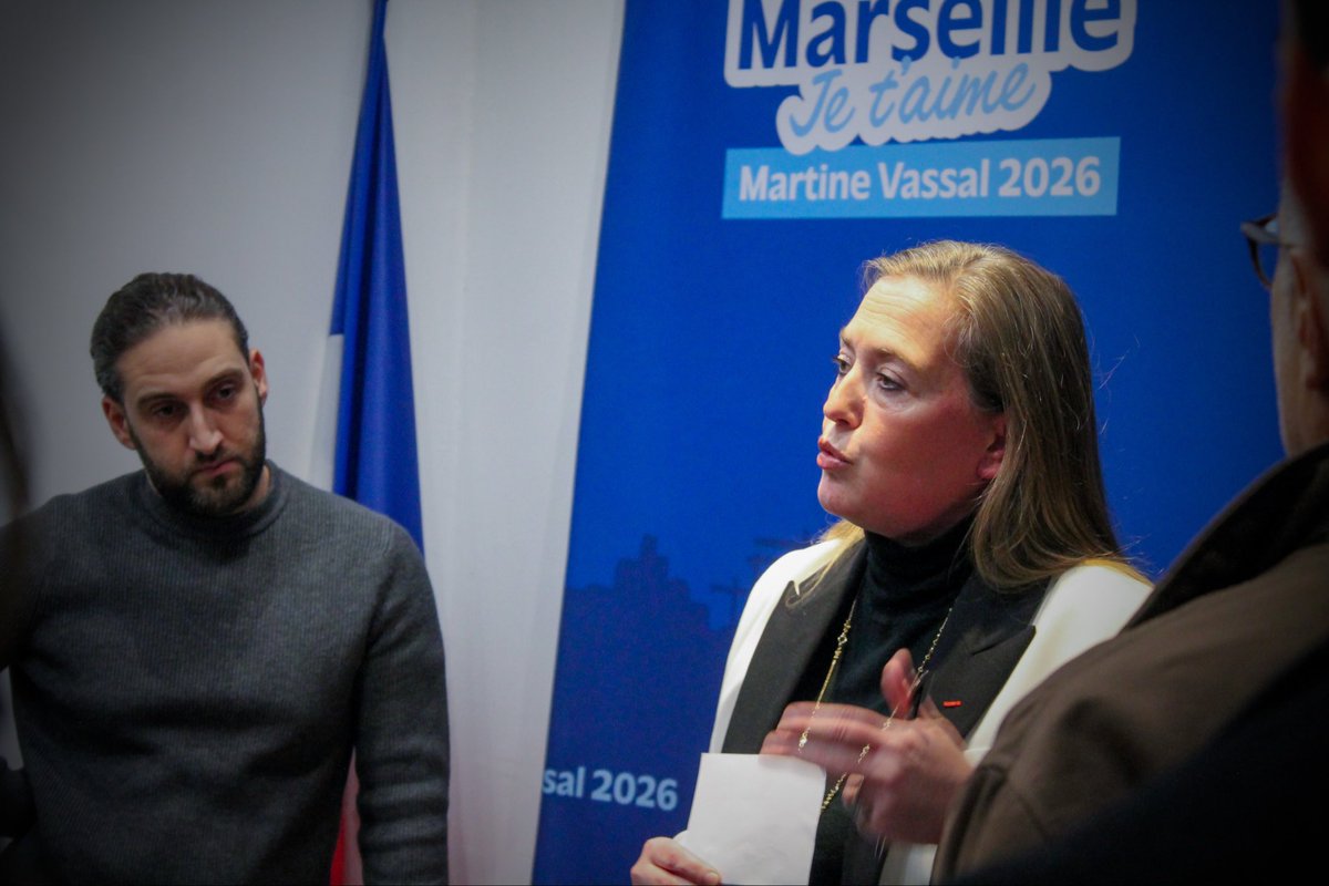 PILACatherine's tweet photo. Du monde, de l’enthousiasme et une certitude ce soir à la permanence : ensemble nous réaliserons de grandes choses pour les 6/8 ! 🙏 Merci à vous tous, militants, élus et amis d’être venus si nombreux et si convaincus que nous pouvons vraiment reconquérir ce magnifique secteur ! https://t.co/NBPDPWedqJ