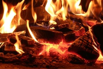 Pyrosales's tweet photo. How a thermocouple is used to protect buildings from a bushfire https://t.co/D1BX0chIr0 #firesafety #thermocouple #digitalcontroller https://t.co/jlaYND2EwZ