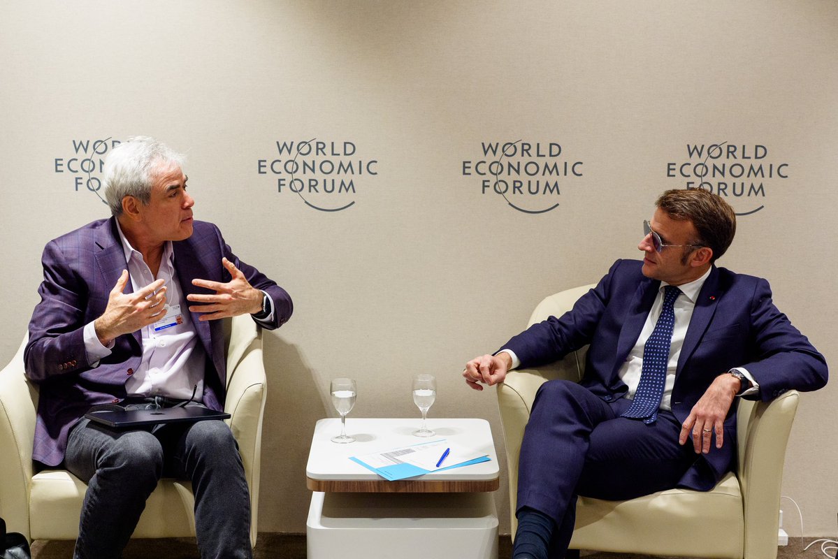 Échange essentiel avec <a href="/JonHaidt/">Jonathan Haidt</a>, scientifique et lanceur d’alerte, figure de référence de l’encadrement des réseaux sociaux, auteur de « Génération anxieuse ».
            
Ensemble, nous menons un combat décisif : reprendre le contrôle face aux réseaux sociaux, aux algorithmes