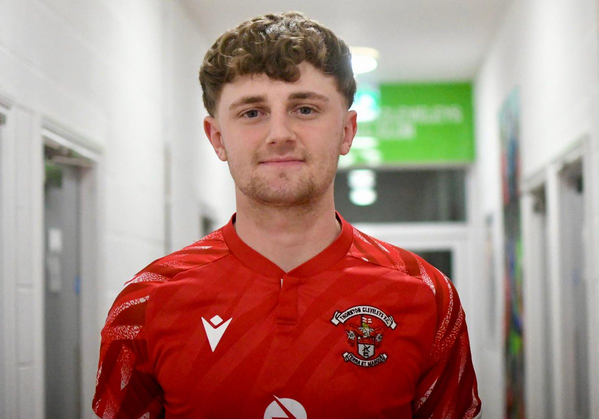 thorntonfc's tweet photo. Following on from our breaking news earlier this evening, here's the interview with young defender Tom Wilkinson.

INTERVIEW ➡️ https://t.co/BkNk003QLz

#TCFC #ALLRED 🔴 https://t.co/kjnGPe7hcu