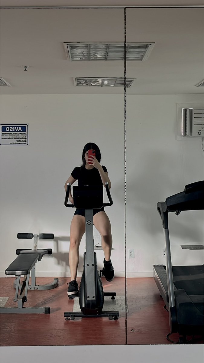 irys_oliveiraaa's tweet photo. 🚴‍♀️🚴‍♀️🚴‍♀️ https://t.co/btRz0JBc9k