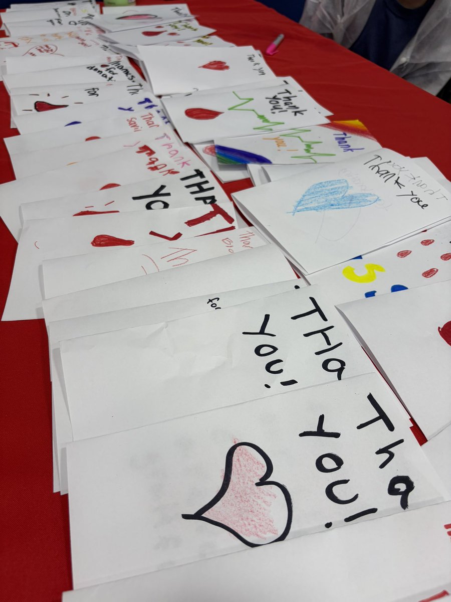 Blood donations are just one of the many ways we can give back to our community! Thank you to all the fifth graders, who made cards for those who donated
🩸💉🥼 #wearewss #WeAreFranklinSquare