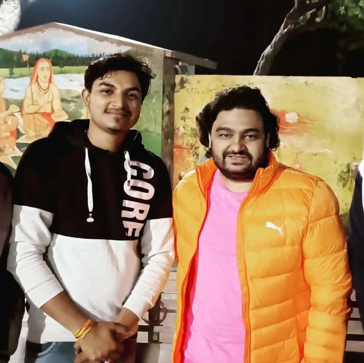 VBaraganva's tweet photo. पूज्य गुरुदेव अंतर्राष्ट्रीय ध्यान गुरु @swamidipankar जी महाराज जी को जन्मदिवस की हार्दिक शुभकामनाएं 🙏🏻 
#भिक्षायात्रा https://t.co/BDlkQMa7YP