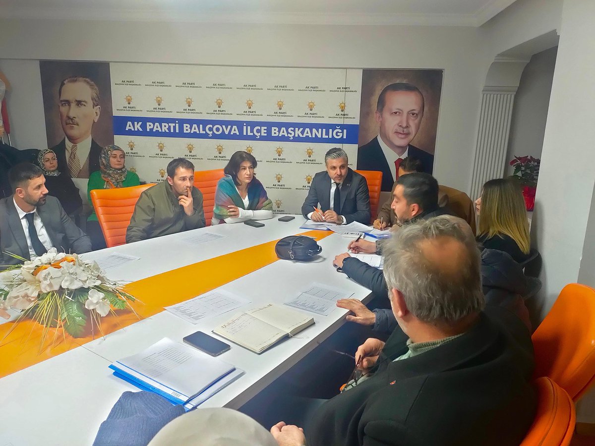 İlçe Koordinatörümüz Sayın Murat MERT ve İlçe Başkanımız Sayın Avukat Halit Aydın KAYACAN riyasetinde, haftalık olağan toplantımızı büyük bir verimlilikle gerçekleştirdik. İlçemiz ve geleceğimiz için kararlılıkla çalışmaya devam ediyoruz.

<a href="/akpartiizmir/">AK Parti İzmir</a> 
<a href="/Bilalsaygili/">Bilal Saygılı</a>