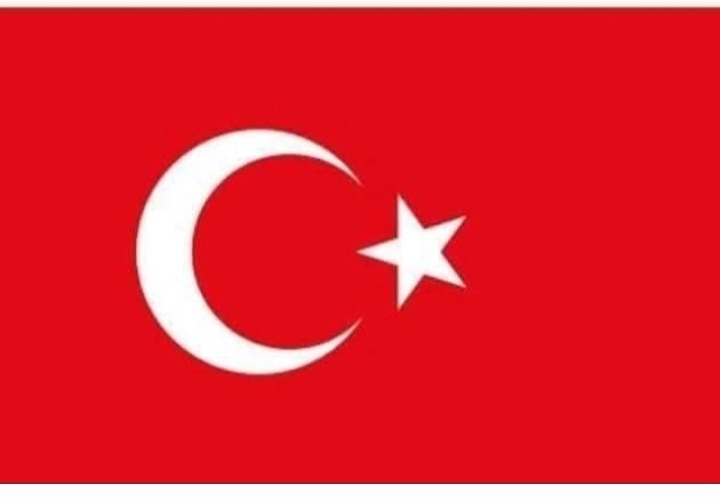 deryaxkaynar's tweet photo. Bu Bayraktan rahatsız olanlar defolup gitsinler, geri alanın..... https://t.co/gKQWExWvHh