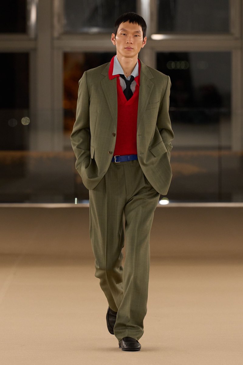 boymolish's tweet image. The color palette is to die for omgggg 😮‍💨 (Auralee FW26)