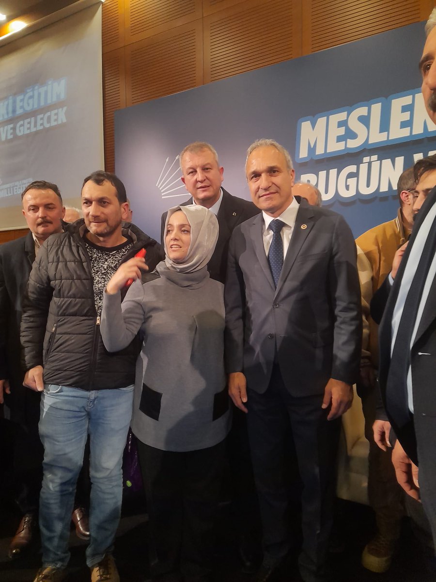 Staj ve Çıraklık Sigortası Mağdurları Federasyonu olarak,

<a href="/herkesicinCHP/">CHP 🇹🇷</a> 
<a href="/Suat_Ozcagdas/">Suat Özçağdaş</a> 
<a href="/nihat_yesiltas/">Nihat Yeşiltaş</a> 
<a href="/ProfDrOzcan/">Kenan Özcan</a> 
<a href="/bursastajder/">Bursa Staj Ve Çıraklık Mağ. Derneği</a> 

Cumhuriyet Halk Partisi tarafından düzenlenen “Mesleki Eğitim: Bugün ve Gelecek” başlıklı etkinliğe katılım sağlayan Bursa Staj ve Çıraklık