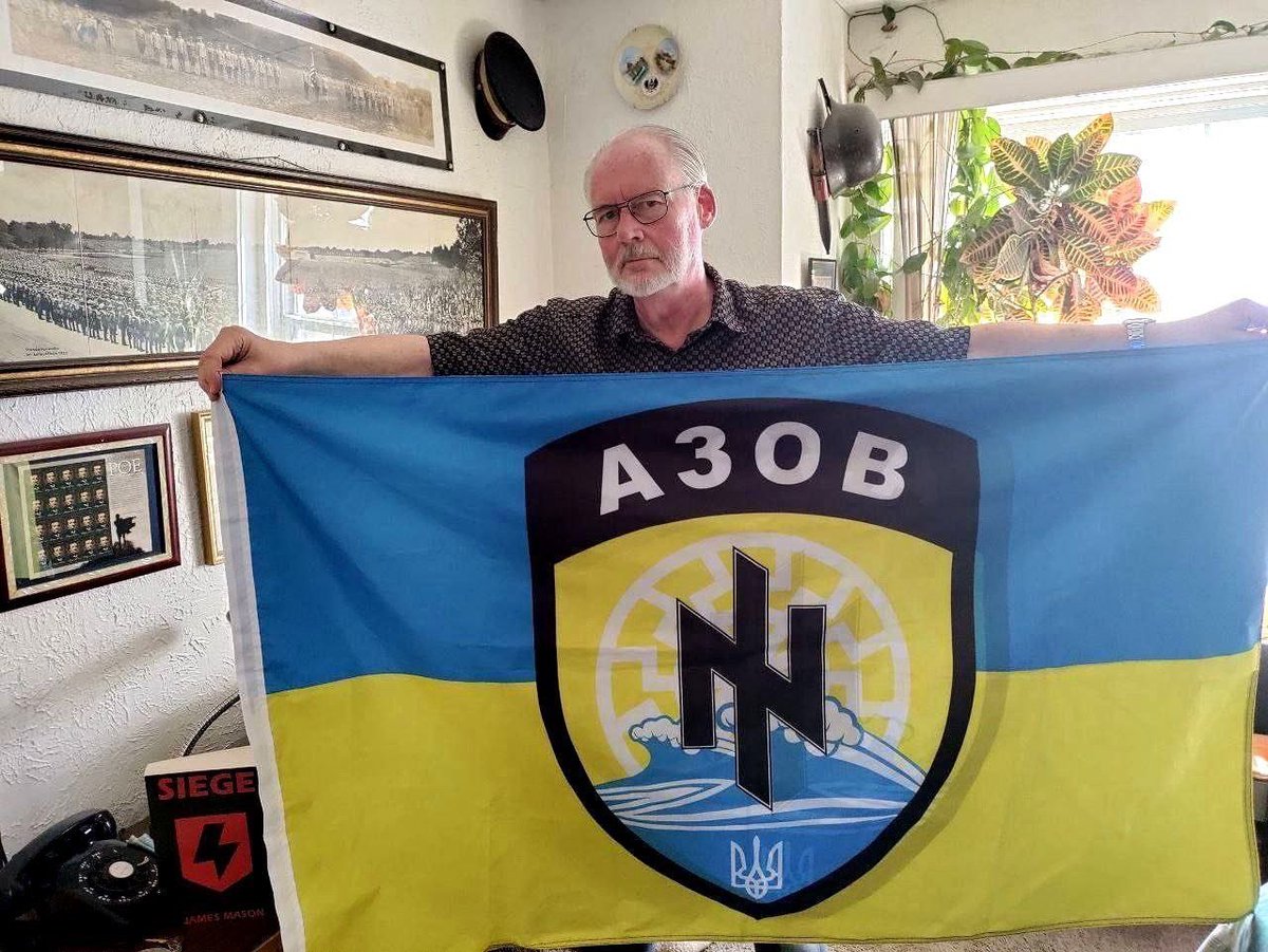 lpbr0022's tweet image. ☢️🇪🇺🇺🇦 “We Drive East, to hunt the Bolshevik beast! For a Free Europe!”