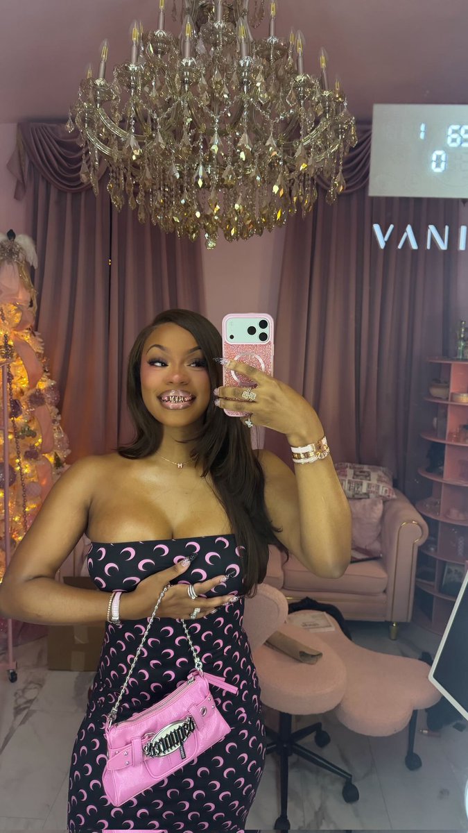 MonaleoHub's tweet image. Pimpcess 🎀