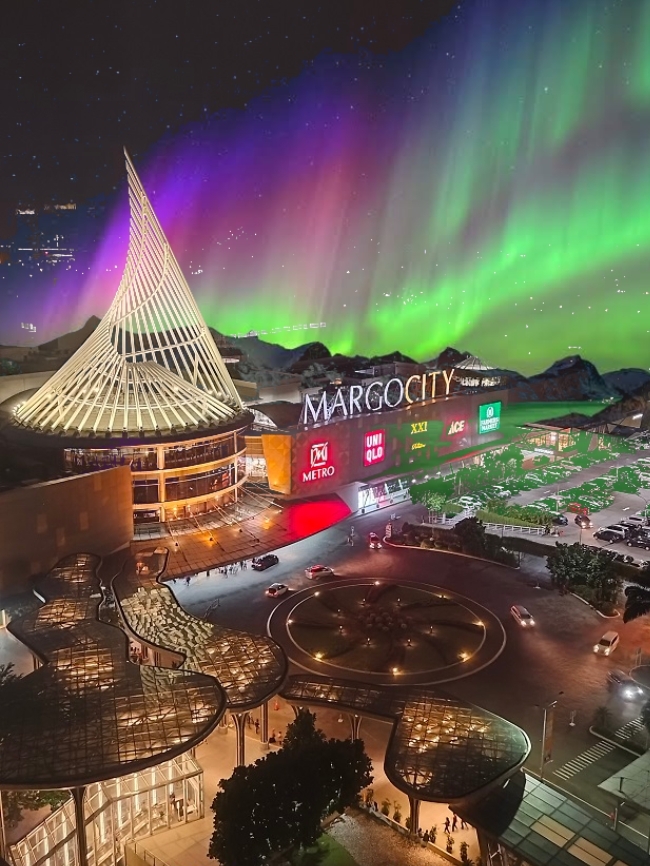 baseconvo's tweet image. 💭 kalian yang di depok juga liat aurora ga