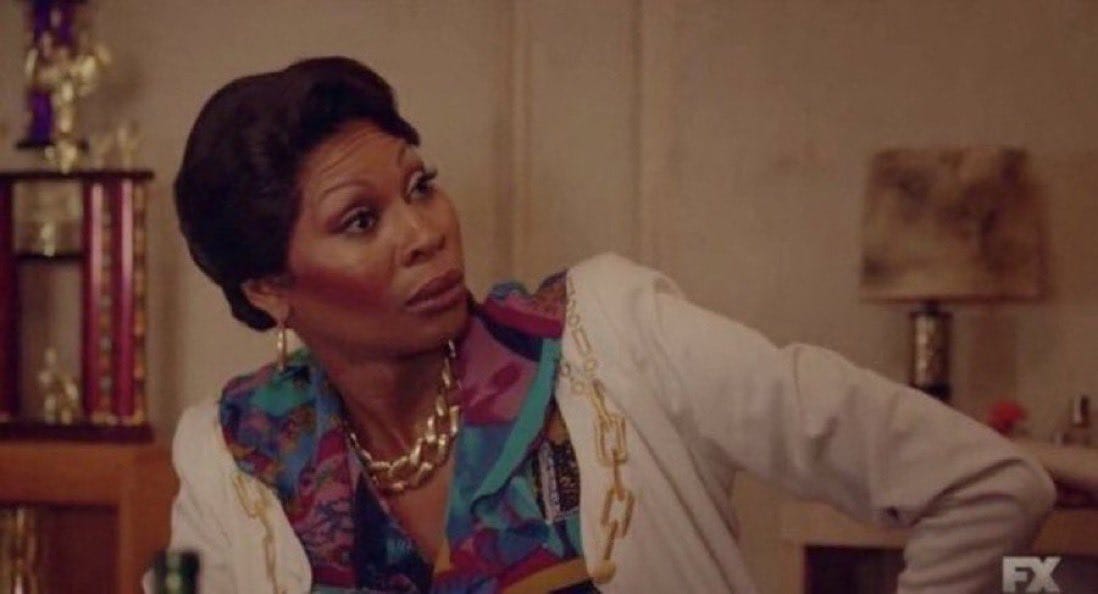 _macaconinja_'s tweet image. Esos que llaman de los bancos a uno a venderle seguros de vida qué.? Te cuentan las ventajas del seguro, uno les dice: "no estoy interesado" y te responden: pero por qué no señor Jonathan? dios no lo quiera sale a la calle y le dan un tiro o nadie está exento de que lo atropellen