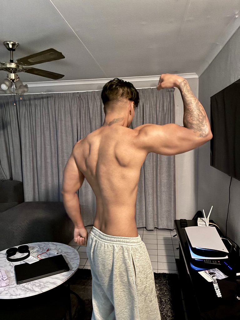 akilwolfpire tweet media