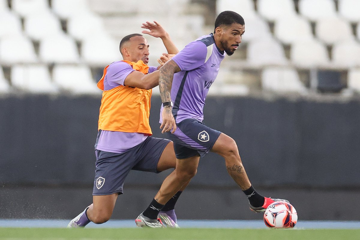 ehasdeser's tweet image. BOTAFOGO X VOLTA REDONDA
3ª RODADA - CARIOCA 2026

📆 Quarta-feira, 21 de janeiro, às 20h30 (de Brasília)

📍 Local: Estádio Nilton Santos

🟨 Árbitro: Bruno Mota Correia

🚩 Assistentes: Wallace Muller Barros e Gabriel Bernardo Duarte

📺 VAR: Alexandre Vargas Tavares