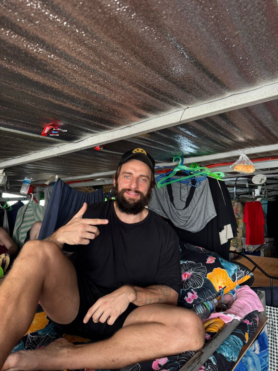 vitalyzdtv's tweet image. After 290 days in the Phillipines jail with rats, cockroaches, and +35 Celsius weather, I am finally free. They really tried to break me but it built me. Out of the 290 days, I spent 91 days in complete Isolation. They wanted me gone but I’m here, all glory to GOD!!! ⛓️‍💥