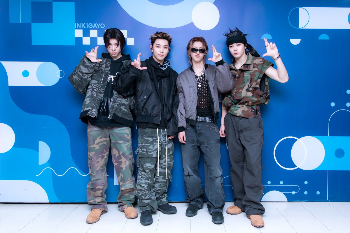 LngshotChart's tweet image. .@LNGSHOT4sho "Moonwalkin" has entered the Top 10 of apple music south korea top songs🔥👏 .