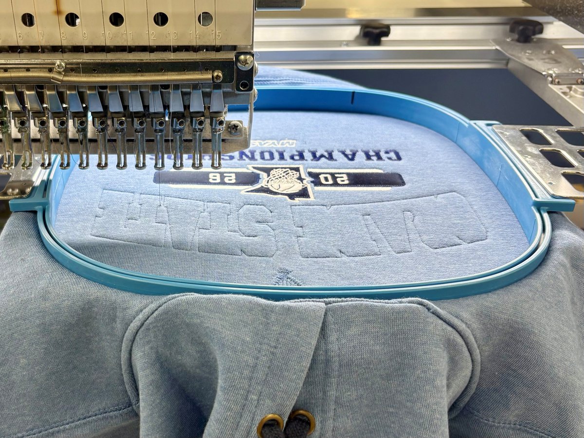 Signature_MN's tweet photo. Today we’re decorating custom fleece hoodies for the upcoming @MYASMinnesota Grade State Basketball Tournament—premium comfort designed for the big stage. https://t.co/2g2cWzxZYd
