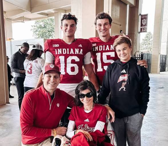 annamlulis's tweet image. Get married. Have kids. Follow Christ.

This is what will change culture.